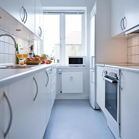 Cozy 2 Bedroom In Charlottelund *