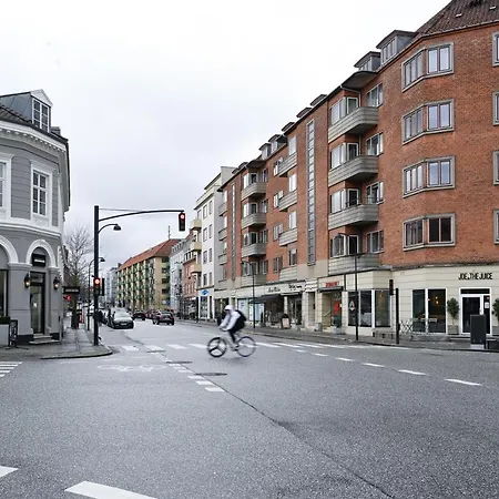 Cozy 2 Bedroom In Charlottelund Charlottenlund