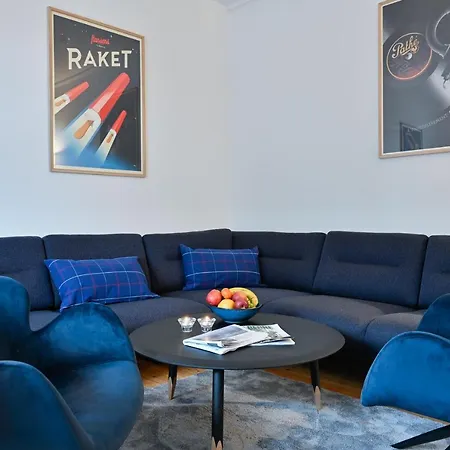 Cozy 2 Bedroom In Charlottelund * Charlottenlund